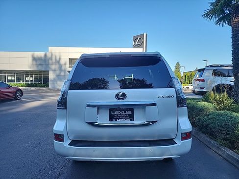 Certified 2022 Lexus GX 460 Premium w/ Premium Package AWD/4WD image 6