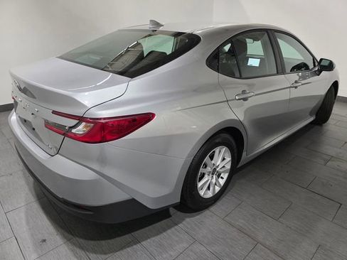 Used 2026 Toyota Camry LE FWD image 5