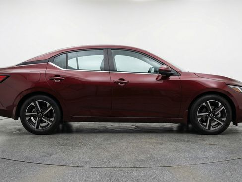 Used 2025 Nissan Sentra SV image 11