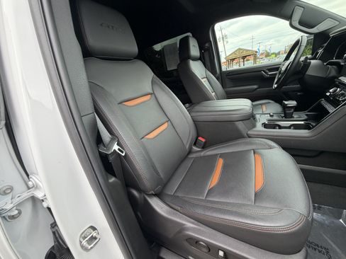 Used 2024 GMC Sierra 1500 AT4 w/ AT4 Premium Package AWD/4WD image 21