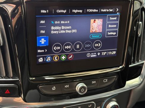Used 2023 Chevrolet Traverse LT w/ Rear Camera Mirror Package AWD/4WD image 18