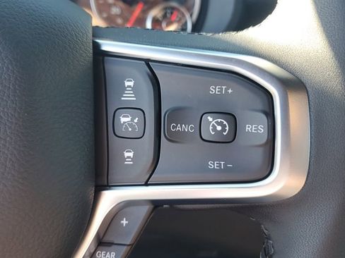 New 2026 RAM 1500 4x4 Crew Cab image 31