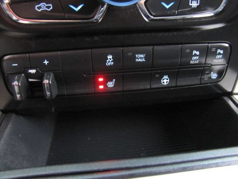 Used 2018 RAM 1500 Big Horn image 43