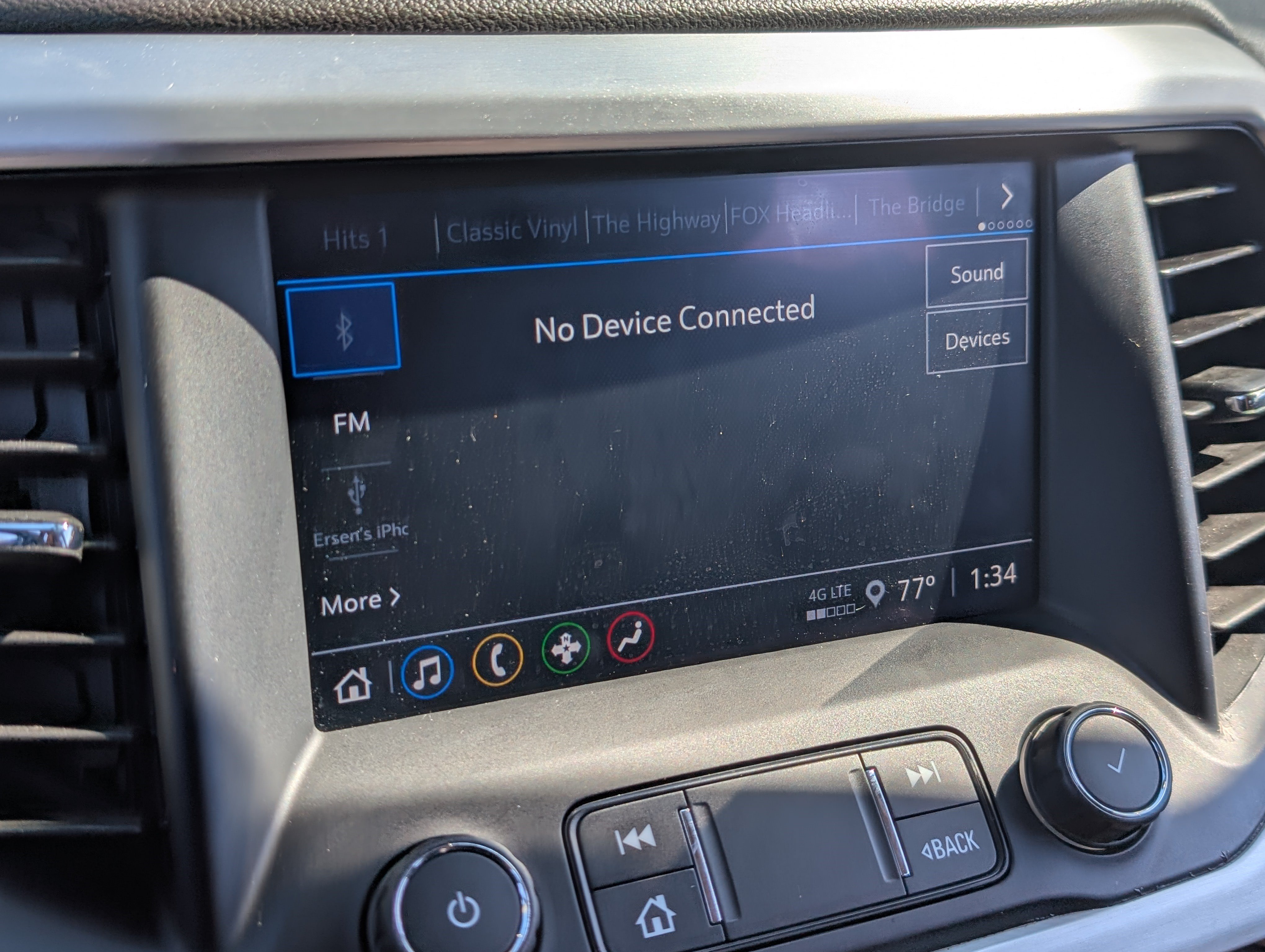 Used 2022 GMC Acadia SLE w/ Driver Convenience Package FWD image 28