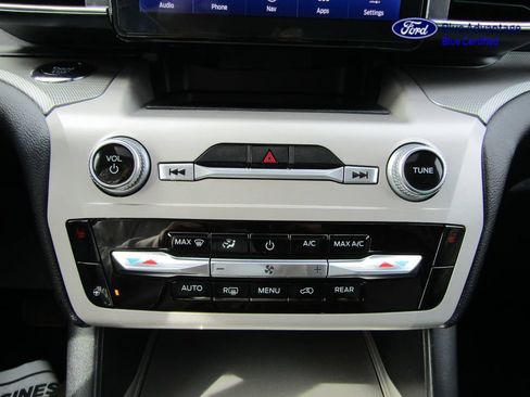 Certified 2023 Ford Explorer XLT w/ Equipment Group 202A AWD/4WD image 39