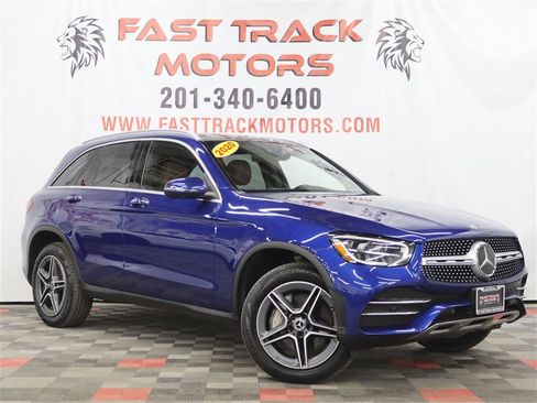 Used 2020 Mercedes-Benz GLC 300 4MATIC image 3