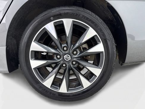 Used 2019 Nissan Sentra SR FWD image 49