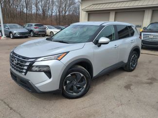 Used 2025 Nissan Rogue SV video 1