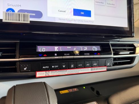 Certified 2026 Toyota Sienna XLE AWD/4WD image 22