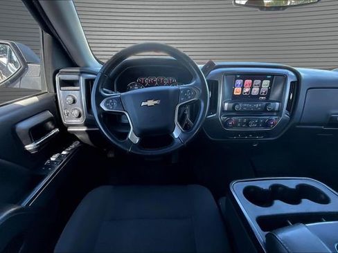 Used 2017 Chevrolet Silverado 1500 LT w/ LT Convenience Package AWD/4WD image 9