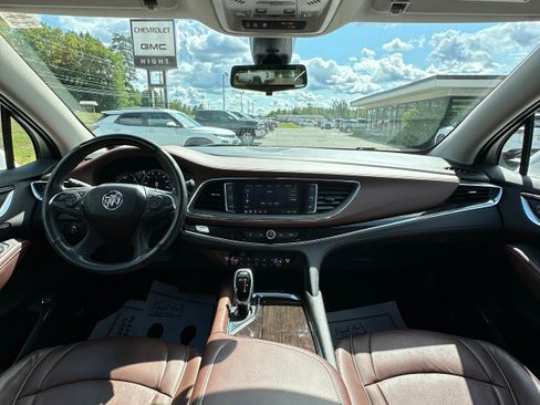 Used 2021 Buick Enclave Avenir w/ Avenir Technology Package AWD/4WD image 10
