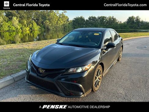 Certified 2023 Toyota Camry SE FWD image 1