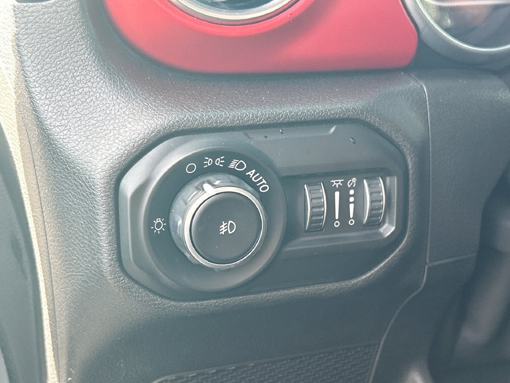 Used 2020 Jeep Wrangler Unlimited Rubicon AWD/4WD image 12
