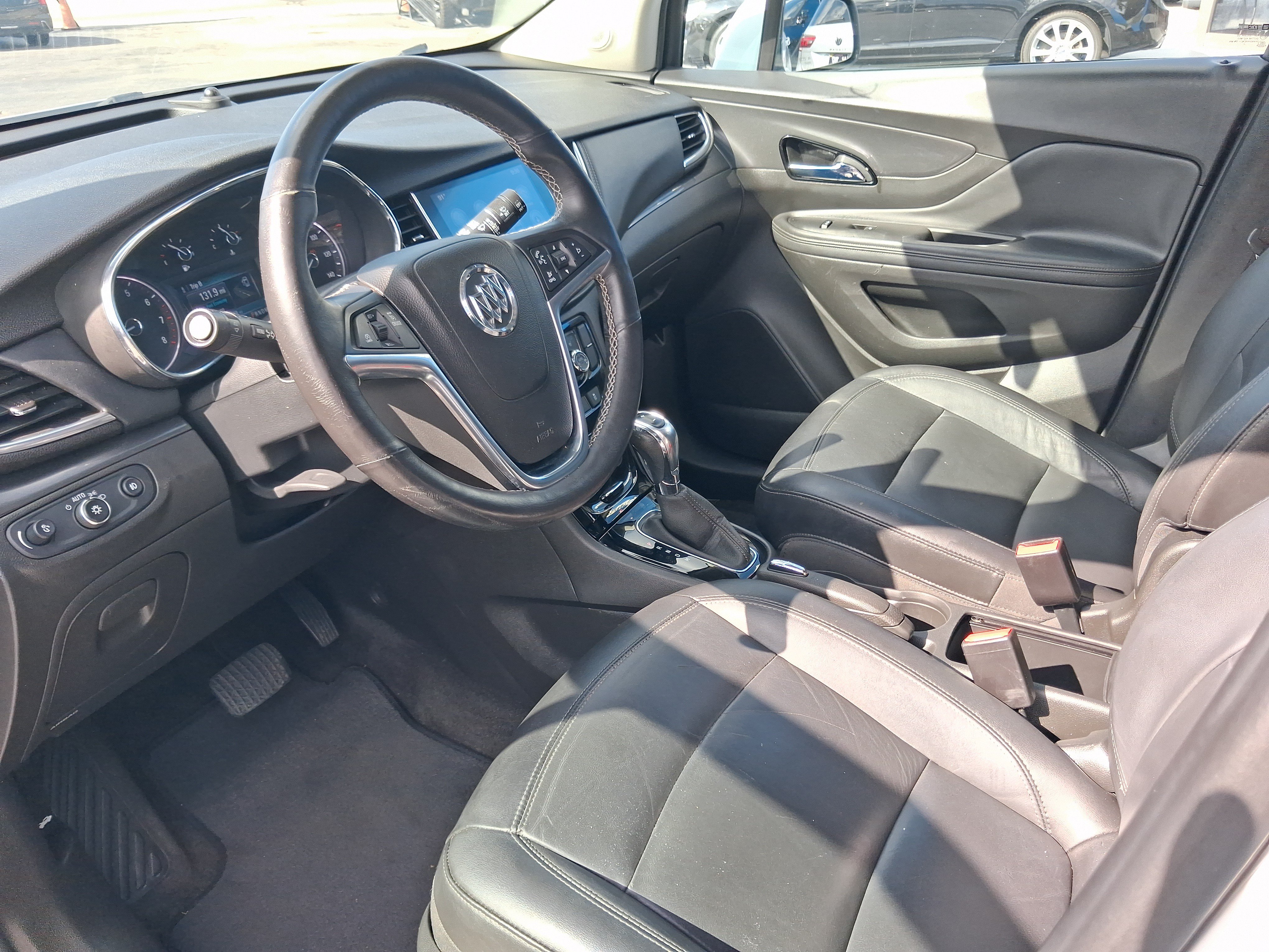 Used 2018 Buick Encore Essence FWD image 8