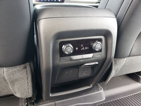 New 2026 Chevrolet Traverse LT w/ Midnight/Sport Edition image 34