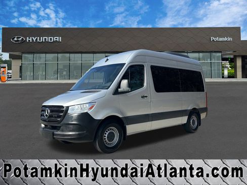 Used 2024 Mercedes-Benz Sprinter 2500 image 1