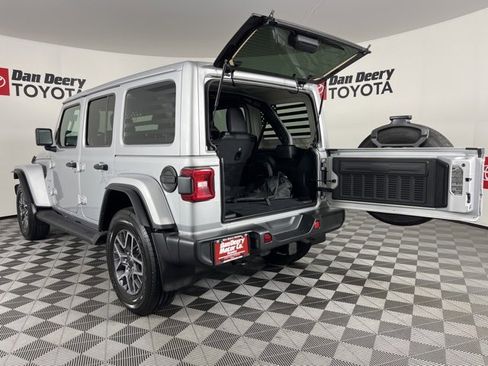 Used 2024 Jeep Wrangler Sahara w/ Technology Group image 18