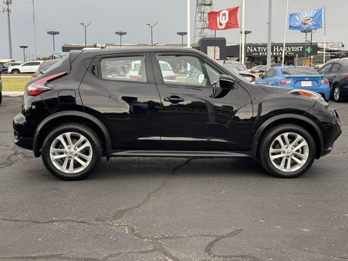 Used 2016 Nissan Juke S FWD image 3