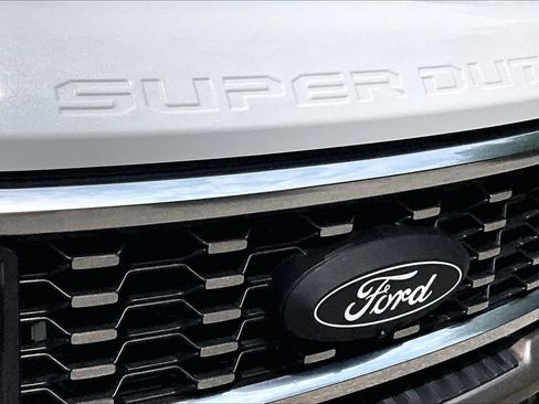 Used 2023 Ford F450 King Ranch w/ FX4 Off-Road Package AWD/4WD image 29