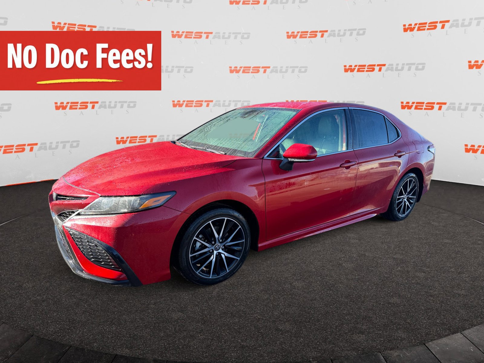 Used 2023 Toyota Camry SE FWD image 1