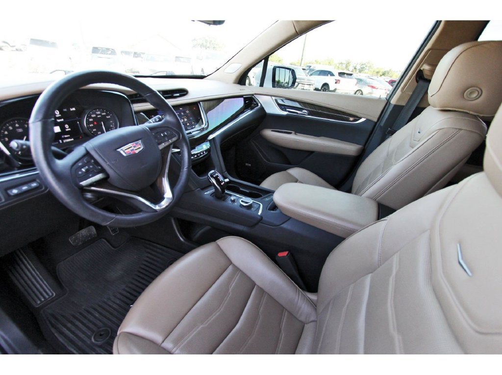 Used 2021 Cadillac XT6 Premium Luxury w/ Platinum Package FWD image 34
