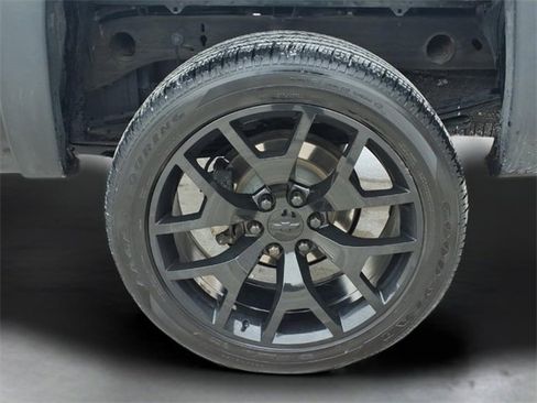 Used 2018 Chevrolet Silverado 1500 Custom w/ Custom Convenience Package image 28