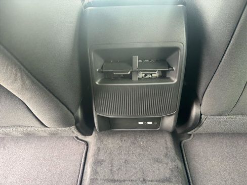 Used 2026 Jeep Cherokee Limited image 17