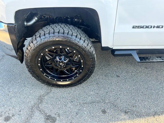 Used 2018 Chevrolet Silverado 2500 LT w/ LT Fleet Convenience Package AWD/4WD image 21
