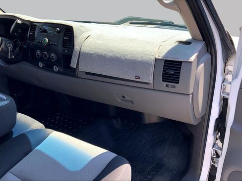 Used 2007 Chevrolet Silverado 1500 W/T RWD image 18