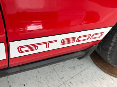 Used 2011 Ford Mustang Shelby GT500 w/ SVT Performance Pkg image 26