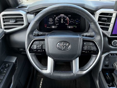 Used 2024 Toyota Tundra Platinum AWD/4WD image 11