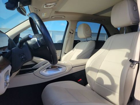 Used 2024 Mercedes-Benz GLE 350 4MATIC image 19