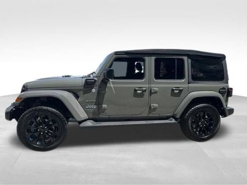 Used 2023 Jeep Wrangler Unlimited Sahara w/ Cold Weather Group AWD/4WD image 3