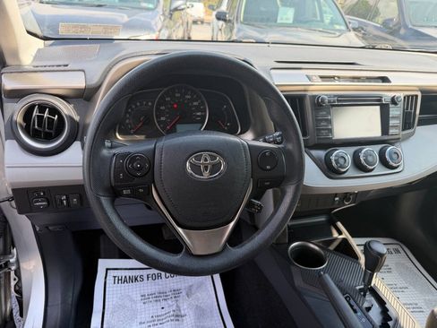 Used 2013 Toyota RAV4 LE AWD/4WD image 21