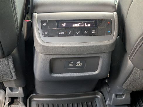 Used 2025 Nissan Pathfinder Rock Creek AWD/4WD image 28