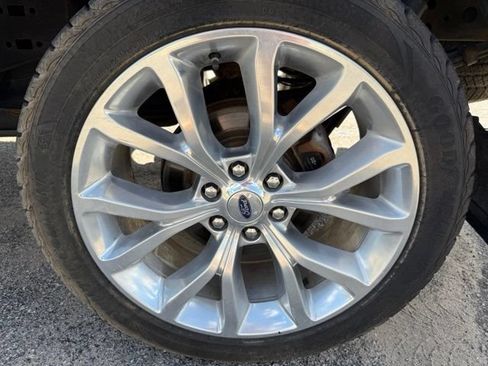 Used 2019 Ford F150 Platinum w/ FX4 Off-Road Package AWD/4WD image 36