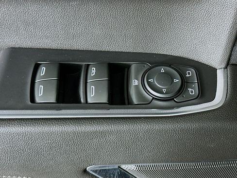 Used 2022 Chevrolet Silverado 1500 LT image 15