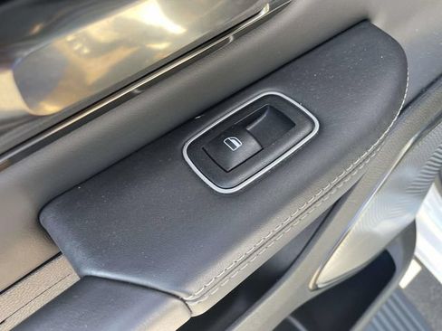 Used 2021 RAM 1500 Limited AWD/4WD image 17