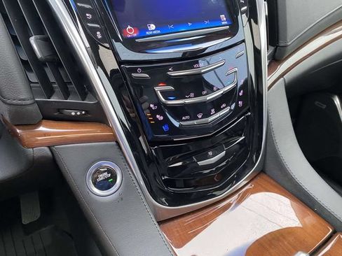 Used 2019 Cadillac Escalade Premium Luxury RWD image 28