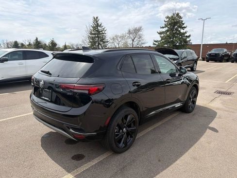 Used 2023 Buick Envision Essence w/ Sport Touring Package AWD/4WD image 3