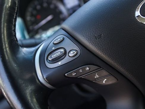 Used 2016 INFINITI Q70 L 3.7 w/ Deluxe Touring Package image 19