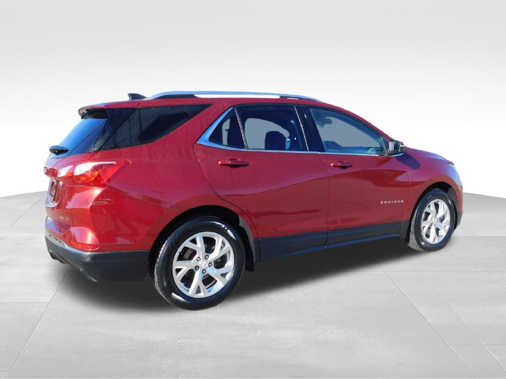 Used 2018 Chevrolet Equinox LT w/ LT True North Edition AWD/4WD image 3