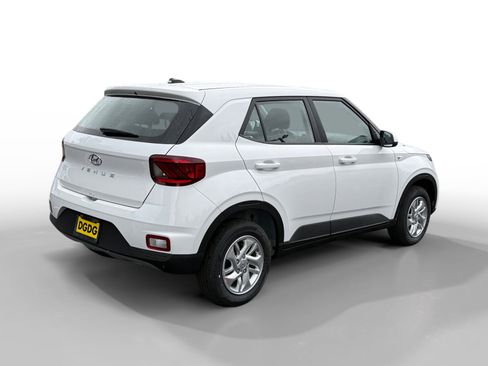 New 2026 Hyundai Venue SE image 5