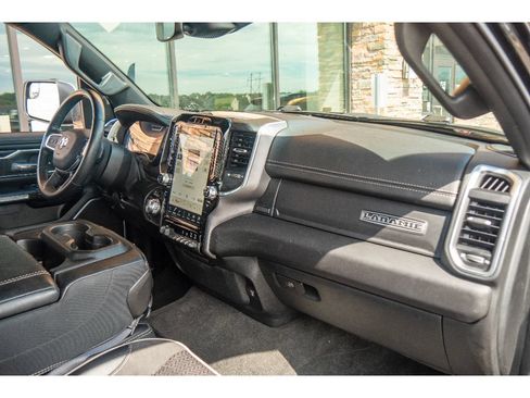 Used 2023 RAM 1500 Laramie AWD/4WD image 14