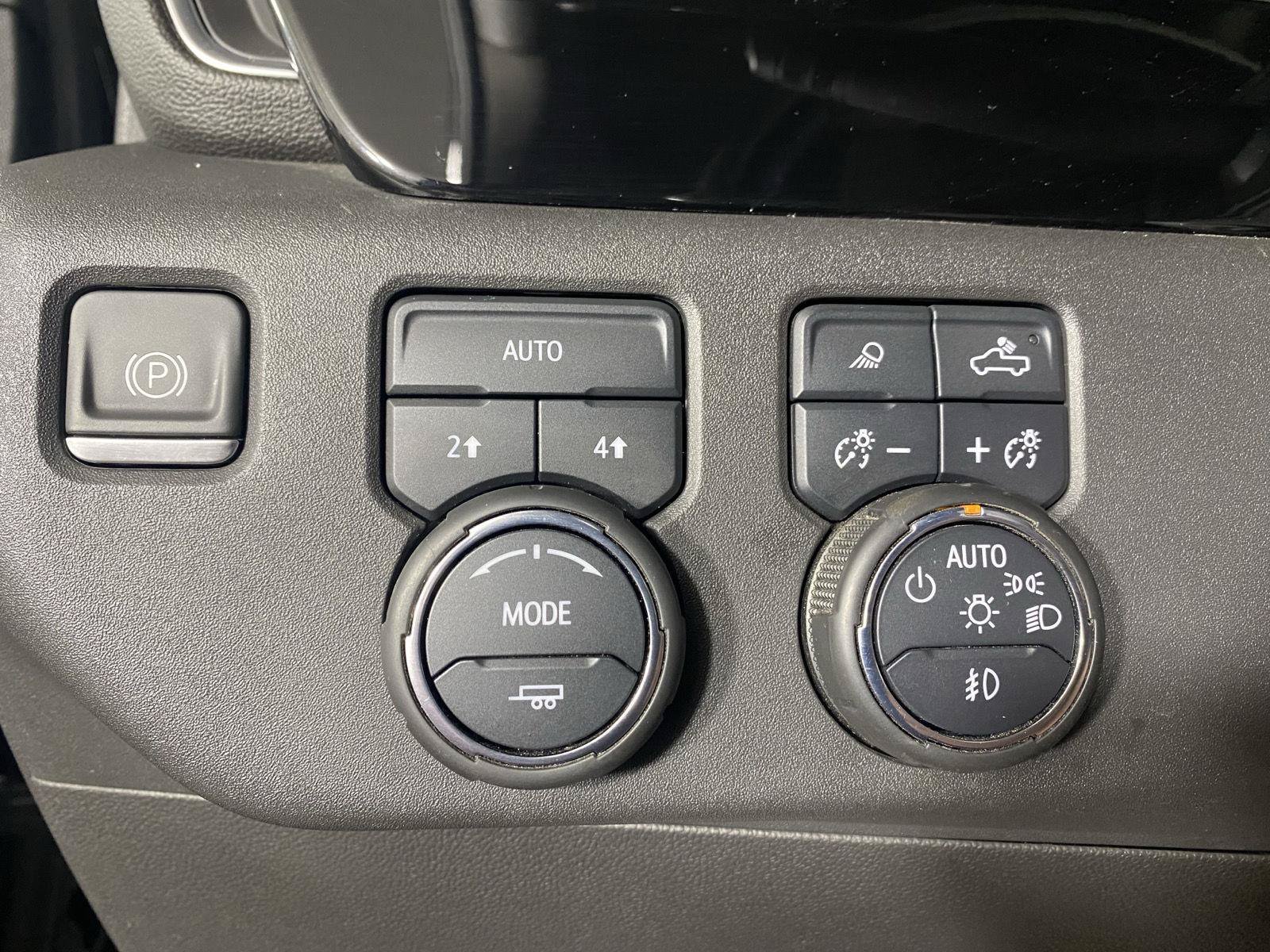 Used 2023 Chevrolet Silverado 1500 LTZ w/ LTZ Convenience Package II AWD/4WD image 20