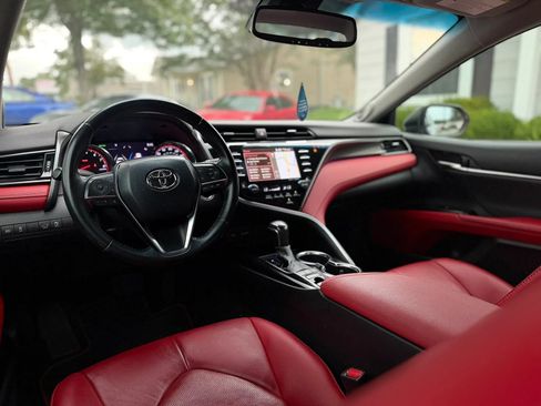 Used 2020 Toyota Camry XSE w/ Navigation Package FWD image 9