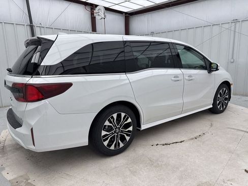 New 2026 Honda Odyssey Elite image 11
