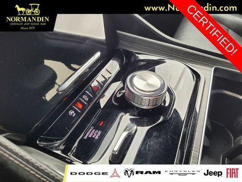 Certified 2023 Jeep Wagoneer L Series II AWD/4WD image 12