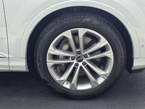 New 2026 Audi Q7 3.0T Premium Plus AWD/4WD image 10