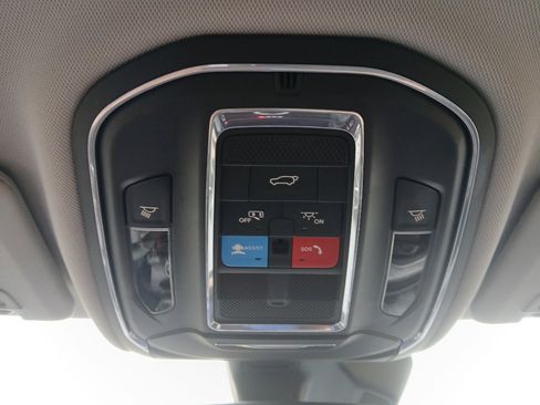 Certified 2023 Jeep Grand Cherokee Limited image 44